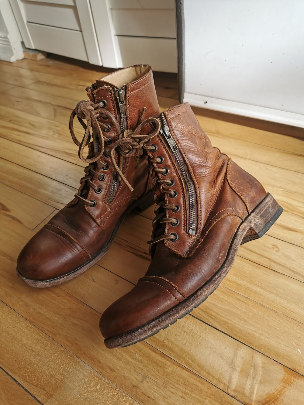 Frye Brown Leather Lace Up Double Zip Combat Boots - Size 9 - Picture 3 of 9
